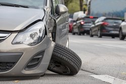 Une voiture en mauvais état Une voiture en mauvais état